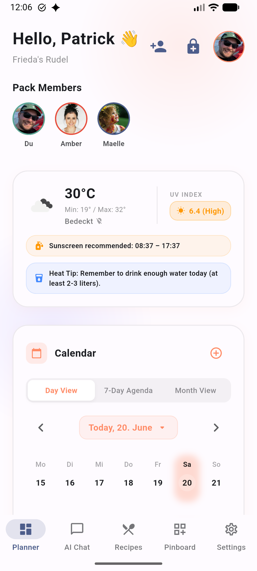 Pack Planner app – family overview with weather widget and calendar